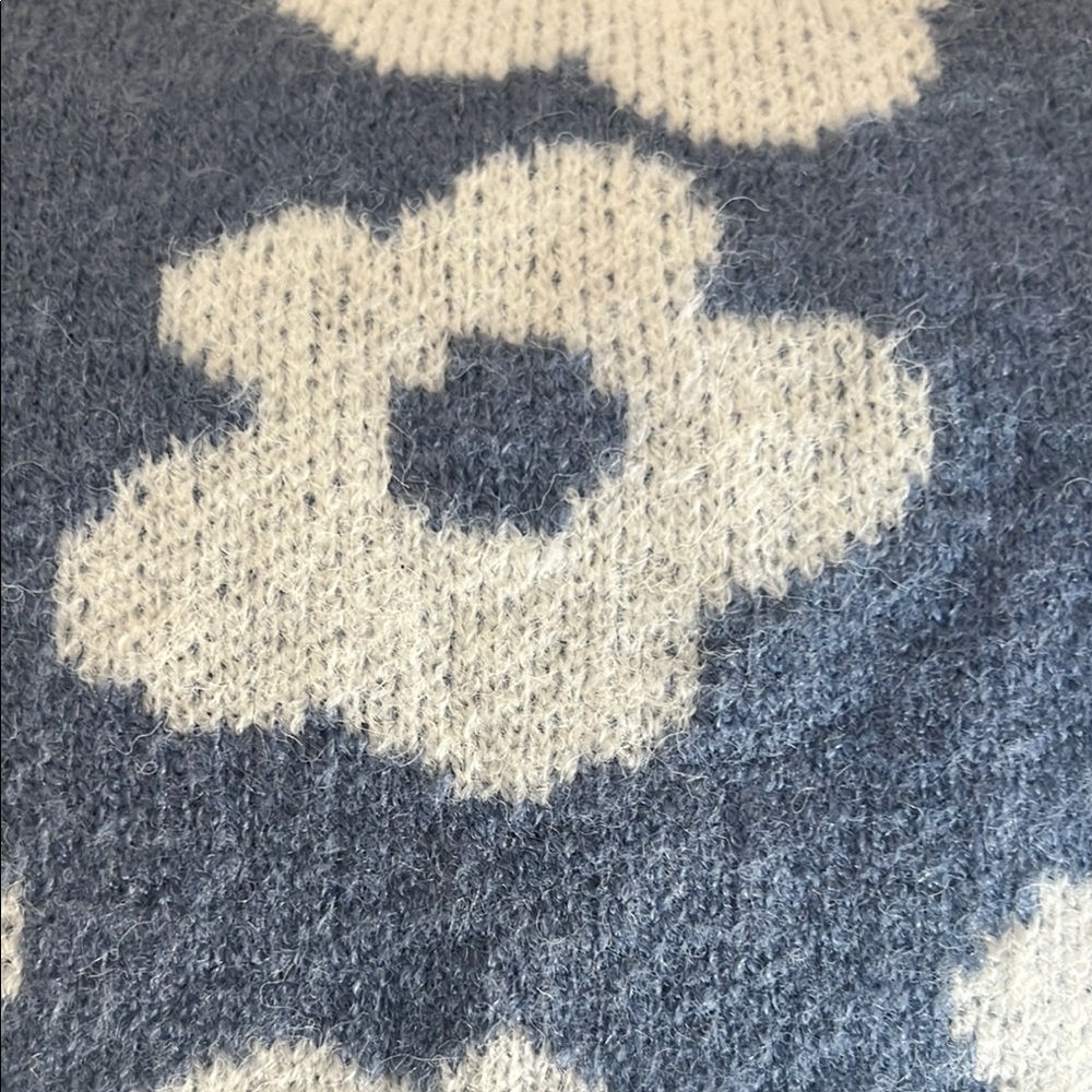 Cider Blue and White Floral Knit Sweater - Picture 8 of 8